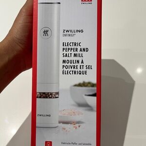 Zwilling Electric Pepper and Salt Mill - White